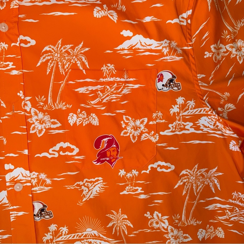 Tampa Bay Buccaneers Reyn Spooner Throwback Kekai Print Button-Up Shirt- 3XL - Picture 4 of 5